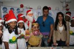 Ajay Devgan celeberates christmas with children in Mid Day Office on 22nd Dec 2010 (14).JPG