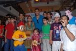 Ajay Devgan promotes Toonpur Ka Superhero in Oberoi Mall on 22nd Dec 2010 (17).JPG