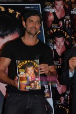 Hrithik Roshan launches Stardust new year_s issue in Cest La Vie on 23rd Dec 2010 (33).JPG