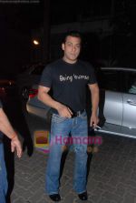 Salman Khan at Anil Kapoor_s bday bash in Juhu on 23rd Dec 2010 (7).JPG