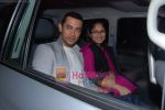Aamir Khan, Kiran Rao snapped on occasion of their anniversary in Bandra on 28th Dec 2010 (7).JPG