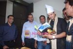 Vivek Oberoi visits Mahim Darga in Mahim on 28th Dec 2010 (11).JPG