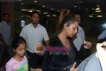 Gauri Khan return from Dubai New year Celebrations in International Airport, Mumbai on 3rd DJan 2011 (3).JPG
