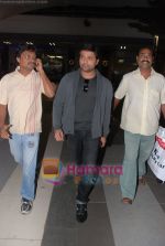 Himesh Reshamiya spotted at Airport in International Airport, Mumbai on 3rd Jan 2011 (3).JPG