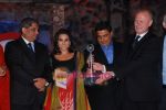 Vidya Balan at UTV Autocar India awards 2011 in Taj Land_s End, Bandra, Mumbai on 7th Jan 2011 (22).JPG