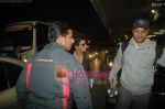 Shahrukh Khan leave for South Africa concert in Mumbai Airport on 8th Jan 2011 (4).JPG