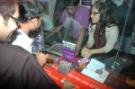 Vidya Balan sell tickets at Fame in Malad on 8th Jan 2010 (5).JPG