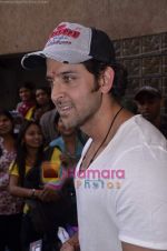 Hrithik Roshan on the occasion of his bday at his home on 9th Jan 2011 (23).JPG