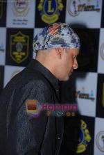 Manoj Bajpai at Lions Gold Awards in Bhaidas Hall on 11th Jan 2011 (5).JPG