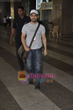 Aamir Khan returns from Dhobigh at Delhi Promotions in Airport, Mumbai on 14th Jan 2011 (4).JPG