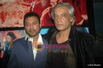 Irrfan Khan, Sudhir Mishra at Yeh Saali Zindagi music launch in Marimba Lounge on 13th Jan 2011 (46).JPG