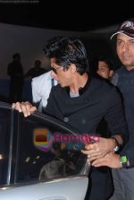 Shahrukh Khan leave for Singapore in International Airport, Mumbai on 13th Jan 2011 (2).JPG