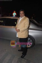 Subhash Ghai leave for Singapore in International Airport, Mumbai on 13th Jan 2011 (12).JPG