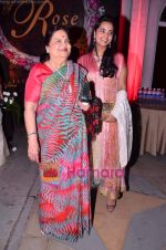 Kokila Ambani at Rose fashion show in Taj Hotel on 14th Jan 2011 (184).JPG