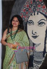 Ananya Banerjee at group art show hosted by Sunil Sethi in Jehangir Art Gallery on 17th Jan 2011 (19).JPG