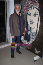 at group art show hosted by Sunil Sethi in Jehangir Art Gallery on 17th Jan 2011 (18).JPG