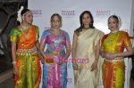 Hema Malini, Esha Deol, Ahana Deol at Namastey America Launch in .USA Consulate, Mumbai on 19th Jan 2011JPG (47).JPG
