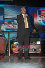 at NDTV car n bike awards in Taj Land_s End on 19th Jan 2011 (24).JPG