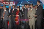 at NDTV car n bike awards in Taj Land_s End on 19th Jan 2011 (34).JPG