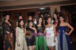Shama Sikander, Smiley Suri, Yuvika Chaudhary, Aarti Chhabria, Ravee Gupta at Shama Sikandar showcased her Cocktail & Party Collection in Mahim on 20th Jan 2011 (5).JPG