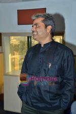 Vishal Bharadwaj promotes 7 Khoon Maaf with Radiocity in Bandra on 21st Jan 2011 (2).JPG