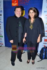 Neetu Singh, Rishi Kapoor at Mijwan show in Trident, Bandra on 23rd Jan 2011 (4).JPG