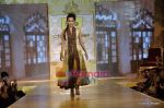 Shazahn Padamsee walk the ramp at Mijwan show in Trident, Bandra on 23rd Jan 2011 (106).JPG