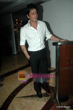 Shahrukh Khan at Neelam and Sameer_s wedding reception in Mumbai on 24th Jan 2011 (217).JPG