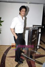 Shahrukh Khan at Neelam and Sameer_s wedding reception in Mumbai on 24th Jan 2011 (5).JPG