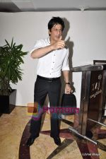 Shahrukh Khan at Neelam and Sameer_s wedding reception in Mumbai on 24th Jan 2011 (93).JPG