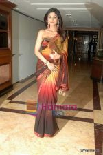 Shilpa Shetty at Neelam and Sameer_s wedding reception in Mumbai on 24th Jan 2011 (2).JPG