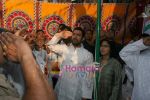 Aamir Khan and Kiran Rao celebrate Republic Day at Dhobi Ghat in Mumbai on 26th Jan 2011 (11).JPG