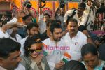 Aamir Khan and Kiran Rao celebrate Republic Day at Dhobi Ghat in Mumbai on 26th Jan 2011 (2).JPG