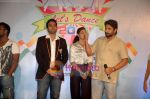 Jackky Bhagnani, Pooja Gupta, Arshad Warsi at Sachin Ahirr_s dance competition in Jambori Maidan on 27th Jan 2011 (2).JPG