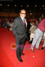 Dharmendra at Mi Marathi Awards in Andheri Sports Complex on 29th Jan 2011 (2).JPG