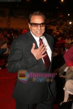 Dharmendra at Mi Marathi Awards in Andheri Sports Complex on 29th Jan 2011 (4).JPG