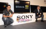 Mahendra Singh Dhoni at Sony full hd world cup press meet on 1st Feb 2011 (16).JPG