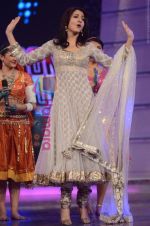 Anushka Sharma on the sets of Chak Dhoom Dhoom on 2nd Feb 2011 (4).JPG