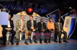 Aravinda de Silva, Rahul Dravid at Ceat World Cup Awards in Taj Hotel on 3rd Feb 2011 (20).JPG