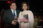Rishi Kapoor, Neetu Singh at Stardust Awards 2011 in Mumbai on 6th Feb 2011 (6).JPG