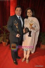 Risi Kapoor, Neetu Singh at Stardust Awards 2011 in Mumbai on 6th Feb 2011 (3).JPG