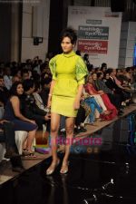at Gitanjali Tour De India fashion  show in Trident, Mumbai on 6th Feb 2011 (109).JPG