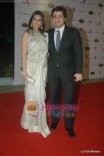 Sonali Bendre, Goldie Behl at Global Indian Film and TV awards by Balaji on 12th Feb 2011 (5).JPG