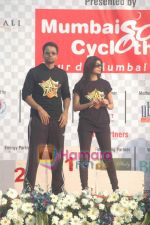 Jacky Bhagnani, Pooja Gupta at Mumbai Cyclothon in Bandra, Mumbai on 13th Feb 2011 (4).JPG