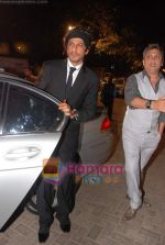 Shahrukh Khan at Venugopal Dhoot_s daughter wedding in Turf Club on 19th Feeb 2011 (4).JPG