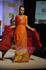 Model walk the ramp at Cie La Vie lounge, Bandra, Mumbai in  St Andrews, Bandra, Mumbai on 23rd Feb 2011 (40).JPG