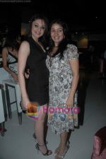 Shefali Jariwala, Sunidhi Chauhan at Sunidhi Chauhan_s dinner party in Andheri on 3rd March 2011 (3).JPG