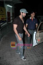 Hrithik Roshan snapped at multiplex in Juhu on 6th March 2011 (6).JPG