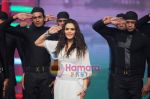 Preity Zinta at Guniess World Records show for Colors in Taj Land_s End on 8th March 2011 (2).jpg