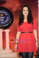 Preity Zinta at Guniess World Records show for Colors in Taj Land_s End on 8th March 2011 (3).JPG